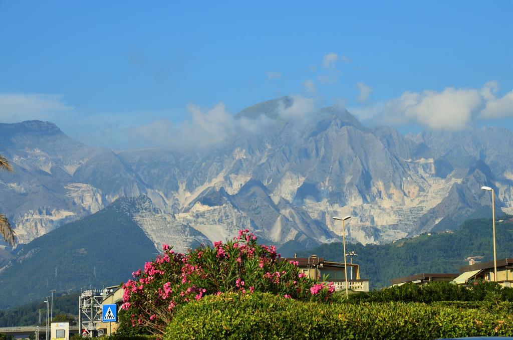 Villa Casa Lia à Marina Di Carrara Extérieur photo